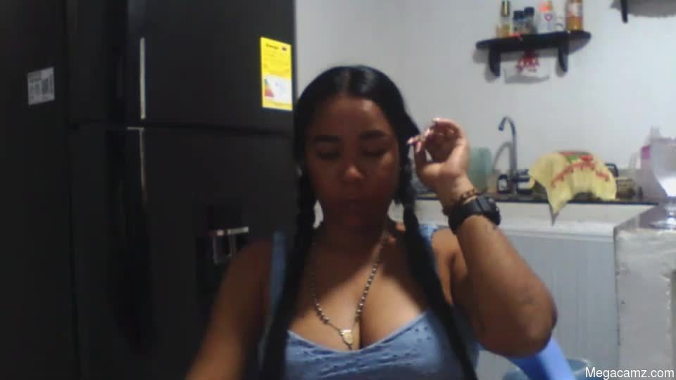 Aly826805