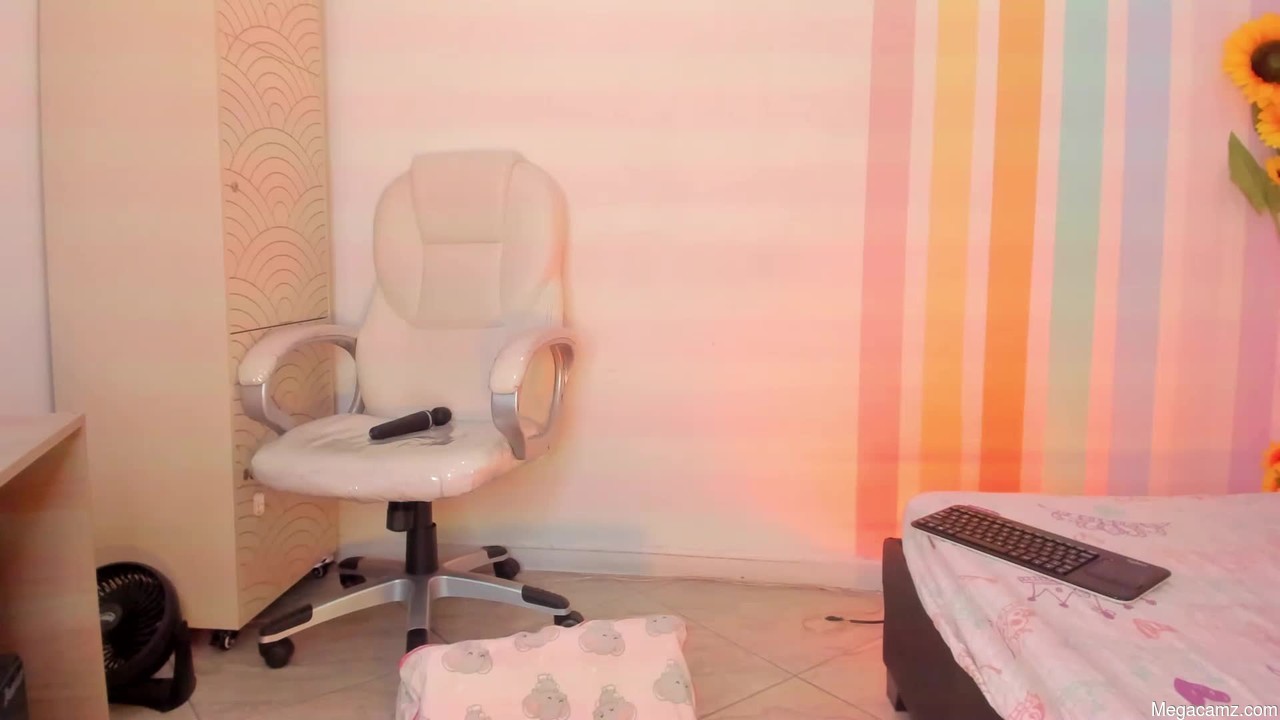 Alia_peach_