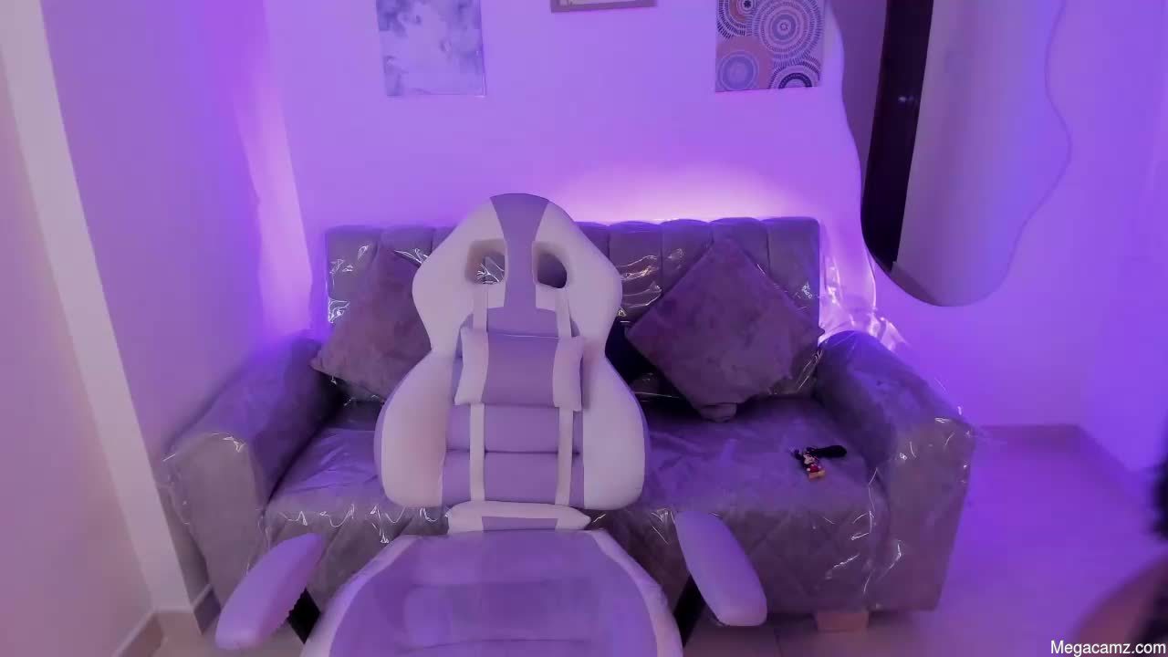 Charlote_cowell_sub_