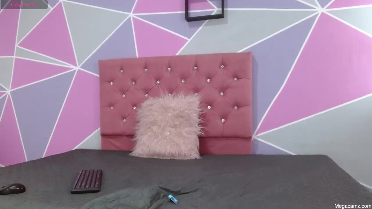 Hot_vicky777