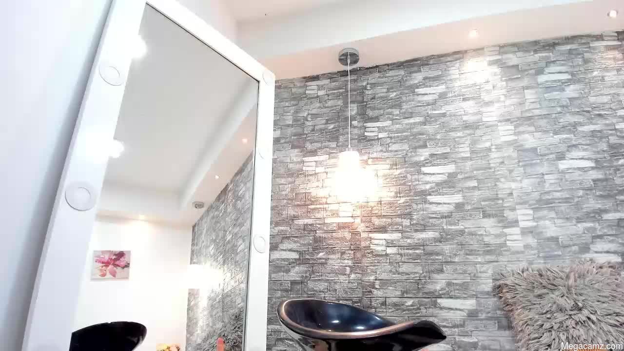 Miaa_de_luca