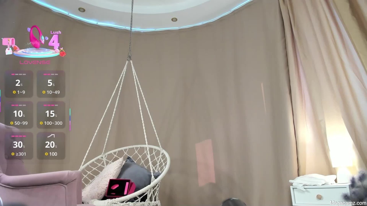 Naomi_rias