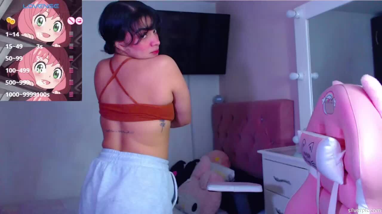 Vannessa_shy