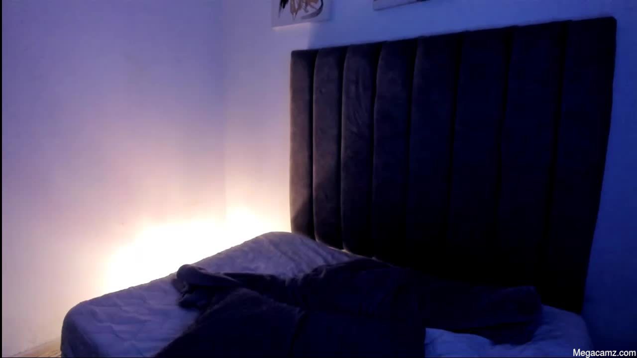 Sarah__bigboobs