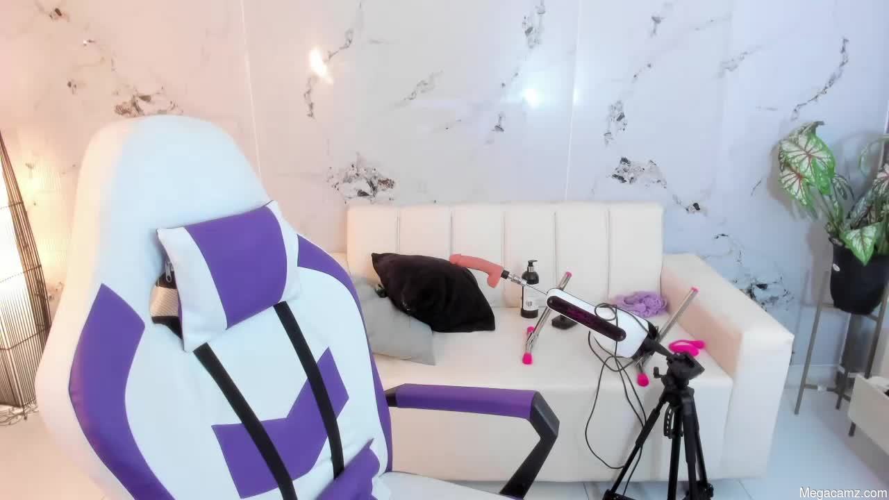 Scarlett_enjoy1