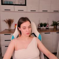 Chloe_sinn