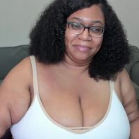Josie_kiss