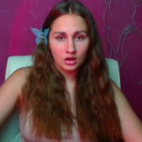 Lora_kisses