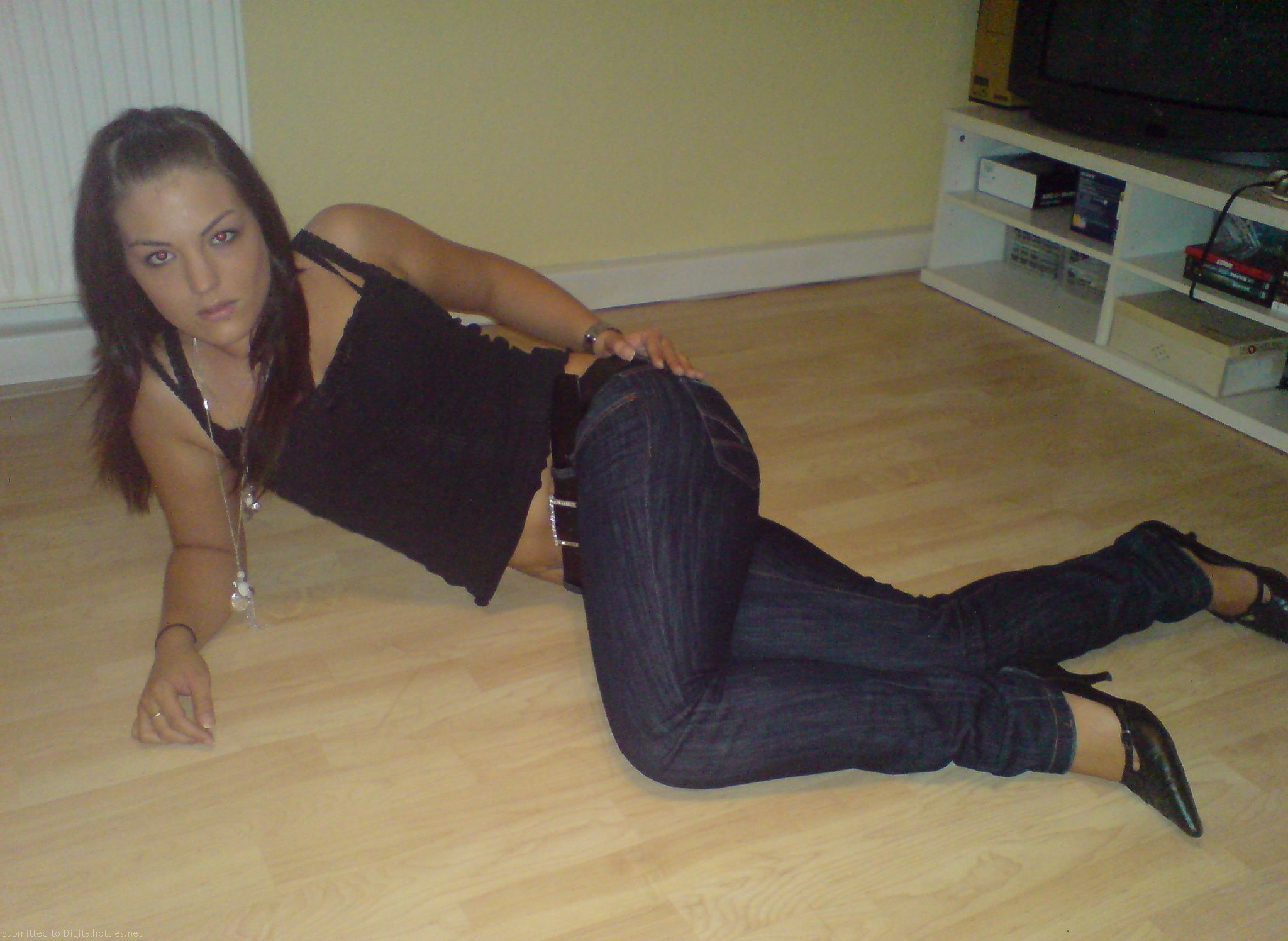 t814_143.jpg