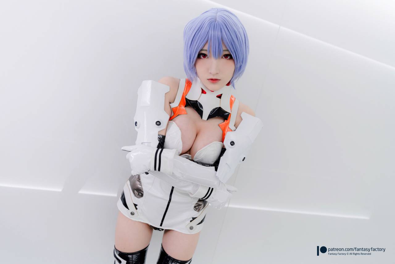 Fantasy-Factory-Ayanami-Rei-002.jpg