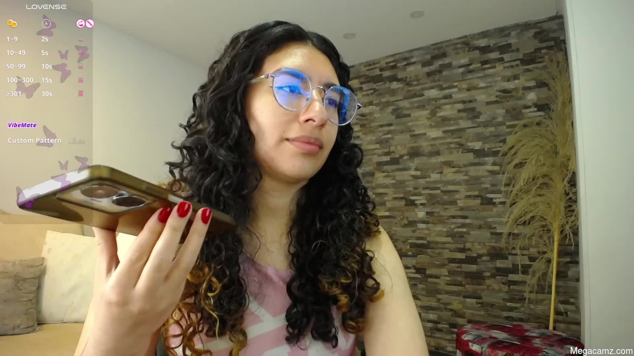 Kitty_curly
