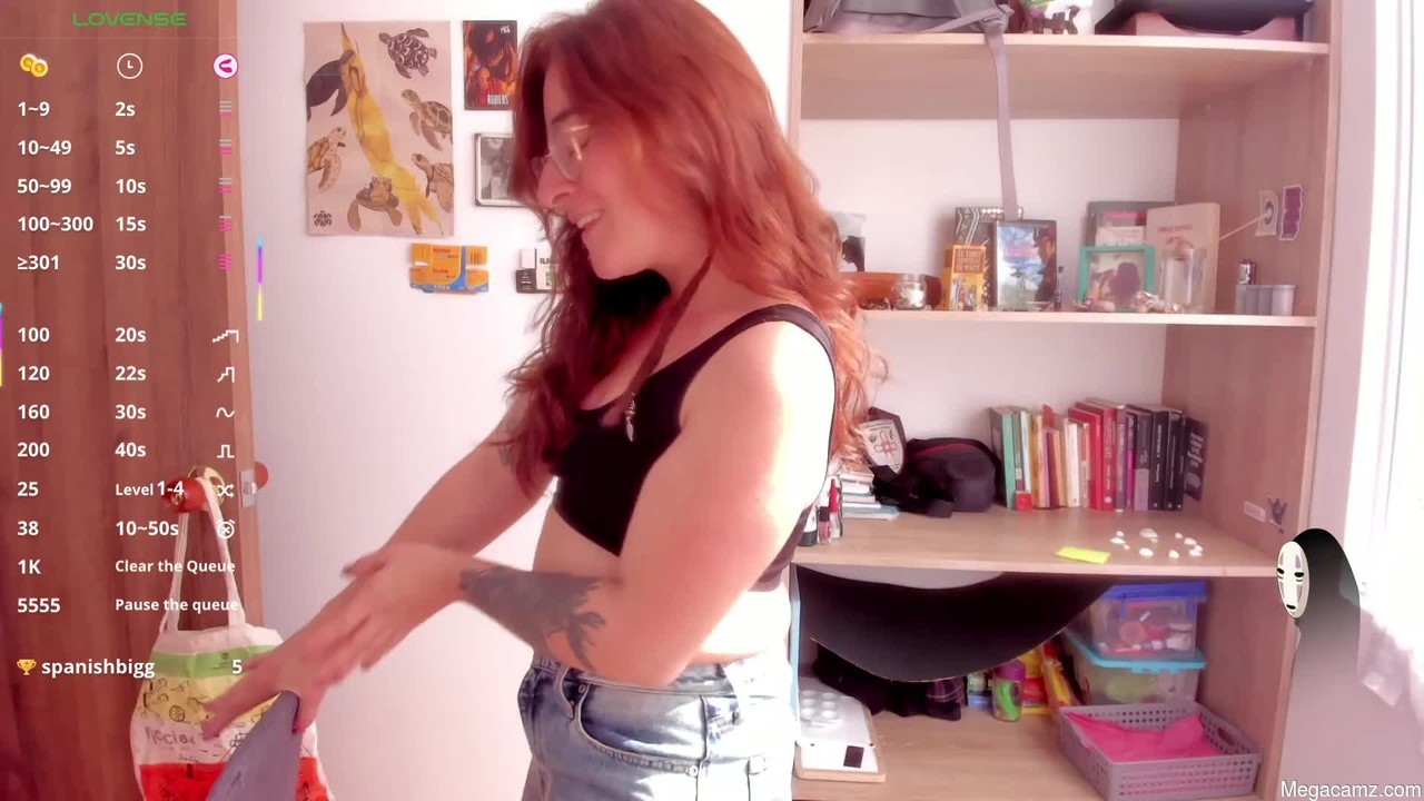 Linda_giggle