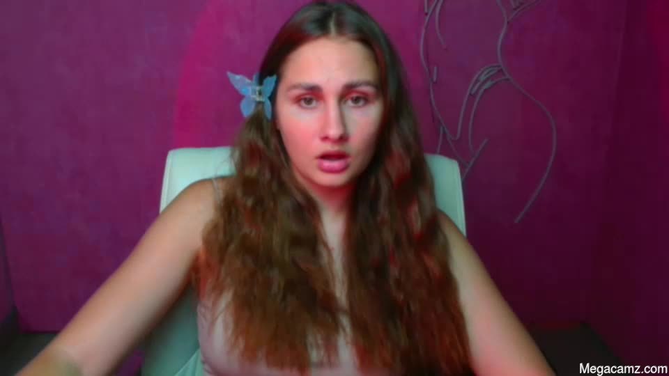 Lora_kisses