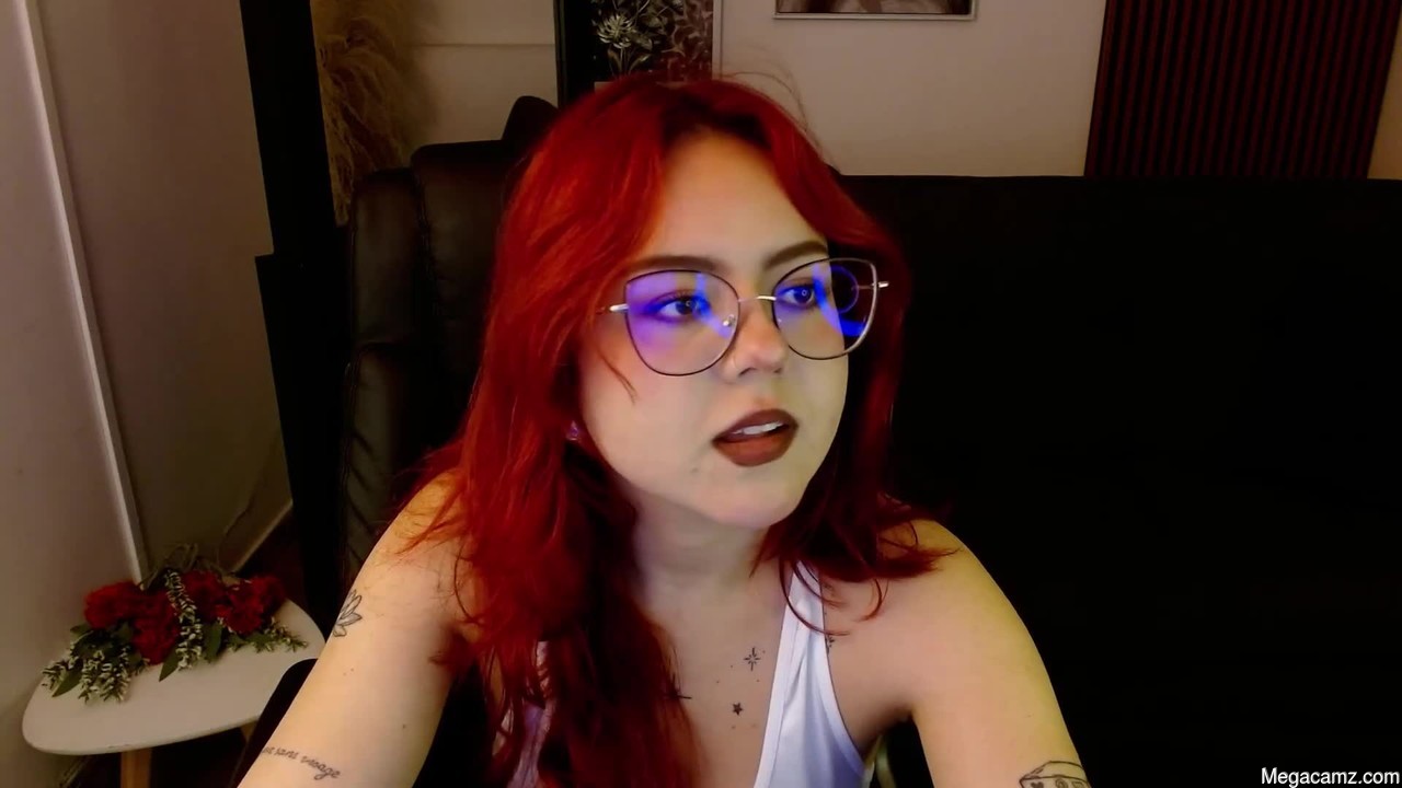 Crimson_tati