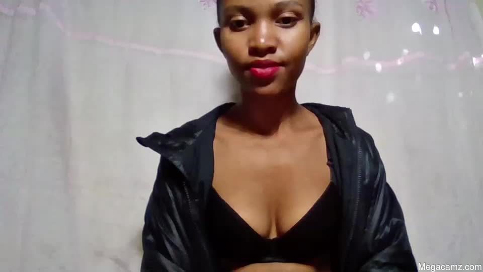 Nathalie004
