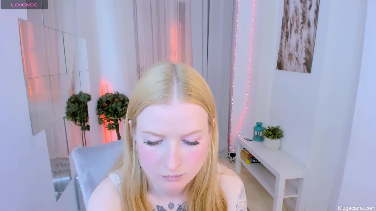 Laly_peach